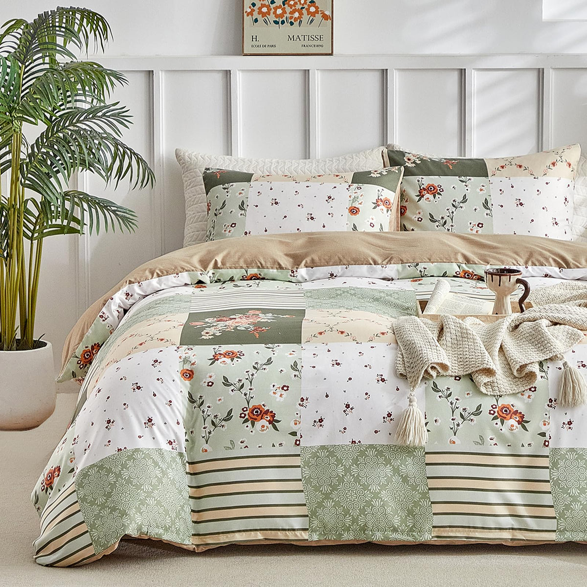 Conworld Christmas Duvet Cover Queen Size Set, Soft Reversible Red Plaid Reindeer Snowflake Printed Holiday Bedding Set with Zipper Closure, Corner Ties, 2 Pillowcases, 1 Duvet Cover 90x90 inches