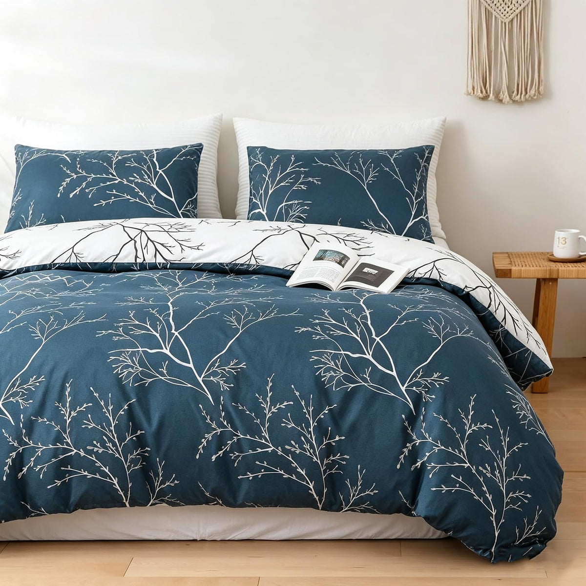 Conworld Christmas Duvet Cover Queen Size Set, Soft Reversible Red Plaid Reindeer Snowflake Printed Holiday Bedding Set with Zipper Closure, Corner Ties, 2 Pillowcases, 1 Duvet Cover 90x90 inches