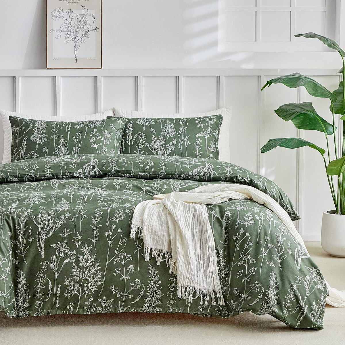 Conworld Christmas Duvet Cover Queen Size Set, Soft Reversible Red Plaid Reindeer Snowflake Printed Holiday Bedding Set with Zipper Closure, Corner Ties, 2 Pillowcases, 1 Duvet Cover 90x90 inches